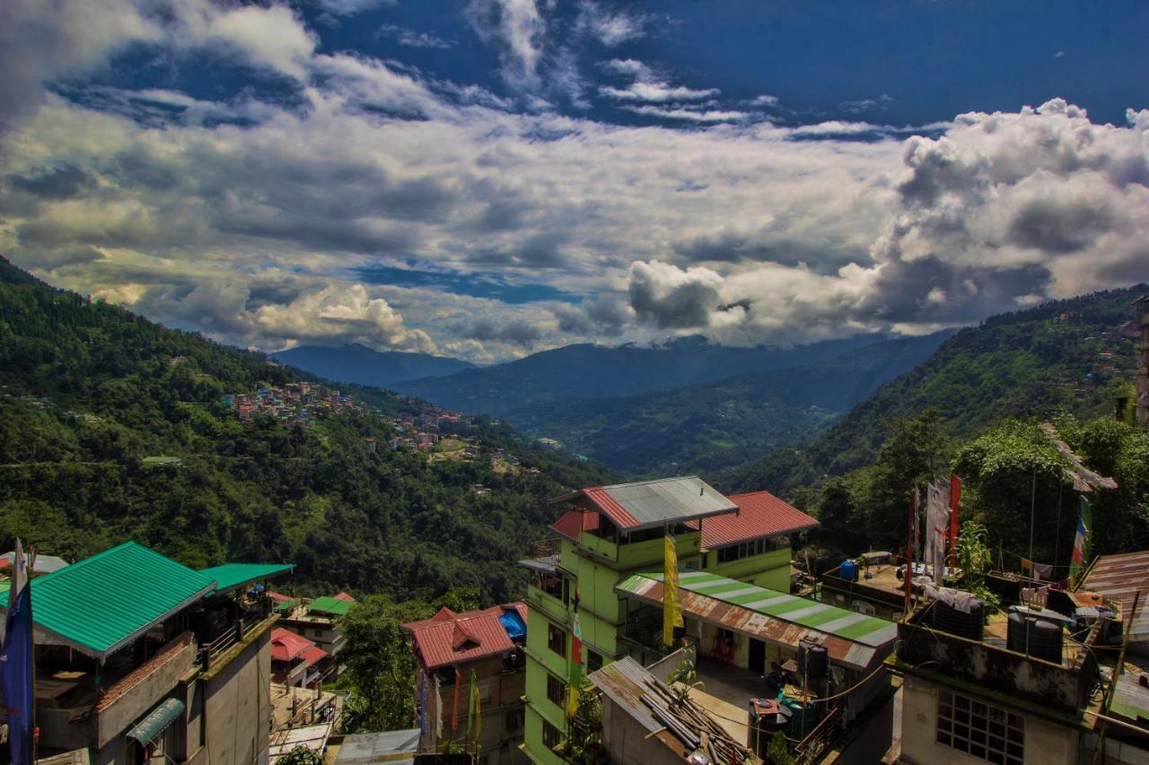 Oyo 17078 Saint Hotel Gangtok Exteriér fotografie